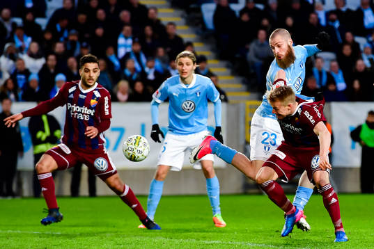Malmö FFs Jo Inge Berget och Djurgårdens Niklas Gunnarsson