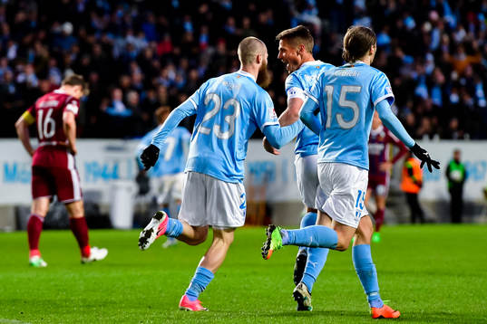 Malmö FFs Markus Rosenberg och Jo Inge Berget jublar