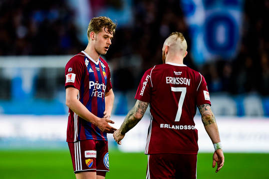 Djurgårdens Felix Beijmo  och Magnus Eriksson deppar
