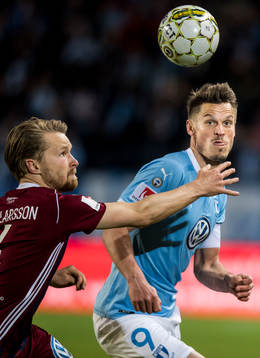 Djurgårdens Jacob Une Larsson och Malmö FFs Markus