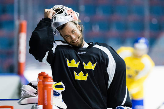 Sveriges målvakt Eddie Läck