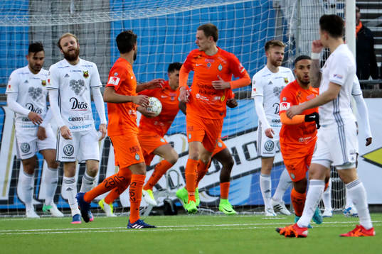 AFC Eskilstunas Simon Alexandersson jublar