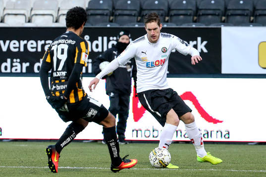 Örebros Victor Sköld och Häckens Daleho Irandust