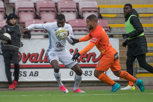 Östersunds Ken Sema och AFC Eskilstunas Jernade Meade