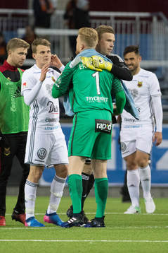AFC Eskilstunas målvakt Tim Erlandssonocg målvakt Andreas