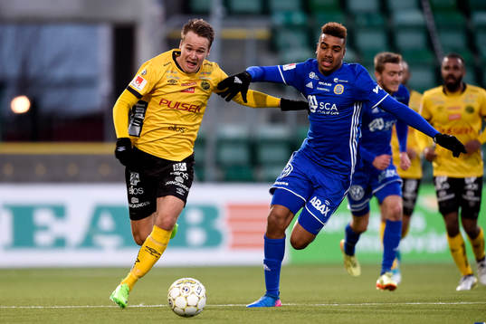 Elfsborgs Viktor Prodell och Sundsvalls Noah Sonko Sundberg