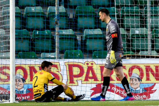 Elfsborgs Jesper Manns och målvakt Kevin Stuhr Ellegaard