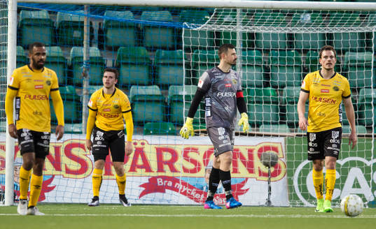 Elfsborgs Alex Dyer, Jesper Manns, målvakt Kevin Stuhr