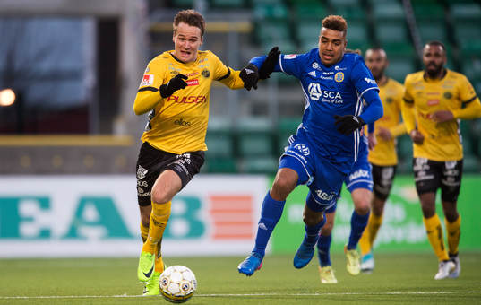 Elfsborgs Viktor Prodell och Sundsvalls Noah Sonko Sundberg