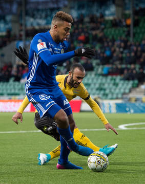 Sundsvalls Noah Sonko Sundberg och Elfsborgs Issam Jebali