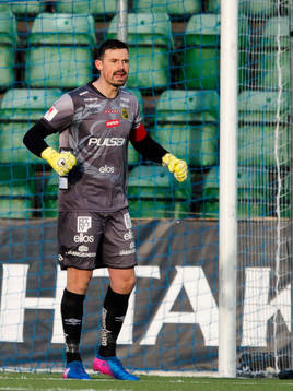 Elfsborgs målvakt Kevin Stuhr Ellegaard är inte helt