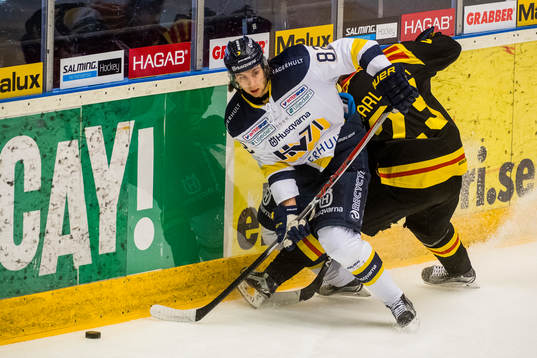 s Kevin Stenlund och Brynäs Lucas Carlsson