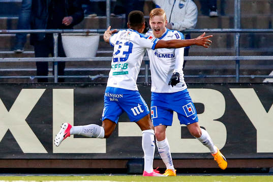 Norrköpings Karl Holmberg och Niclas Eliasson jublar