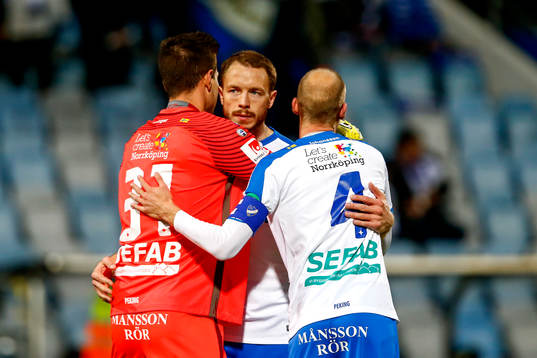 Norrköpings målvakt Michael Langer, Jon Gudni Fjoluson