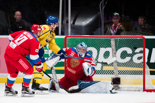 Sveriges Gabriel Landeskog gör 4-3 bakom Rysslands