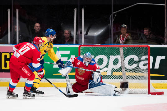Sveriges Gabriel Landeskog gör 4-3 bakom Rysslands