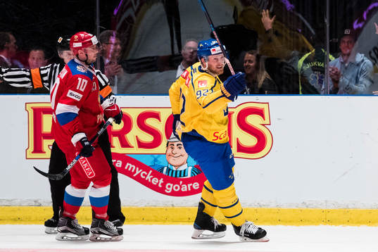 Rysslands Sergei Mozyakin deppar och Sveriges Gabriel