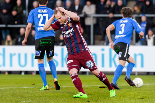 Djurgårdens Gustav Engvall deppar