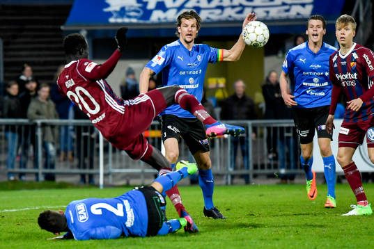 Halmstads Adnan Kojic och Djurgårdens Aliou Badji