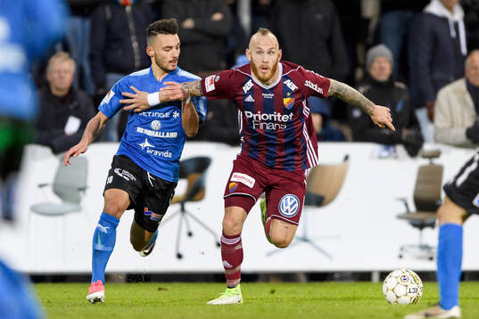 Halmstads Sead Haksabanovic och Djurgårdens Magnus Eriksson