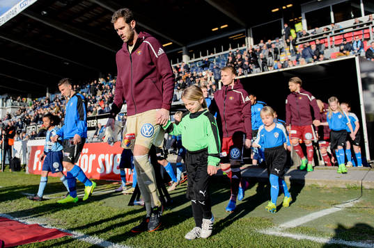 Djurgårdens målvakt Andreas Isaksson före