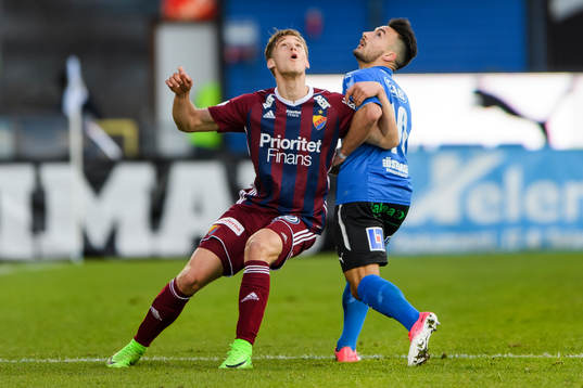 Djurgårdens Felix Beijmo och Halmstads Sead Haksabanovic