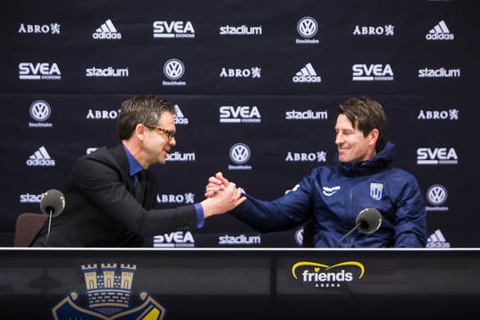 s tränare Rikard Norling och Sirius tränare Thomas