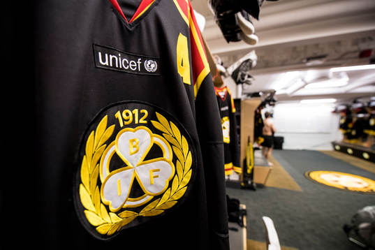 Brynäs matchtröja i omklädningsrummet