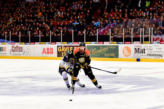 s Christoffer Törngren och Brynäs Lukas Kilström
