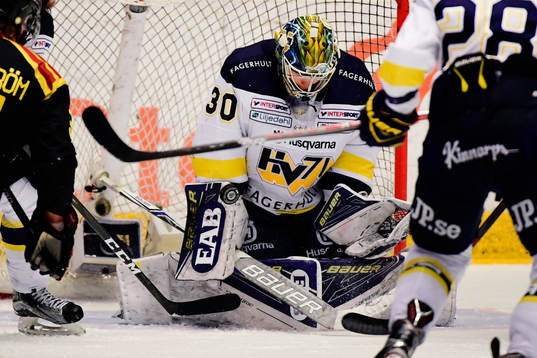 s målvakt Linus Söderström