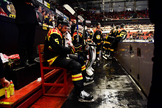 Brynäs Lukas Kilström deppar
