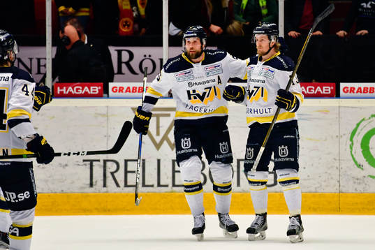 s Christoffer Persson  jublar