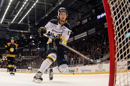s Oscar Sundh gör 2-5 i tom kasse