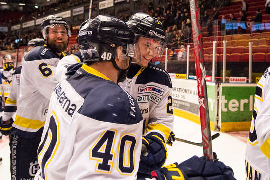s Pär Arlbrandt kramar om Lias Andersson