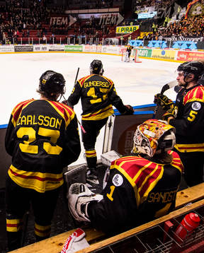Brynäs Lucas Carlsson, Ryan Gunderson och Lukas Kilström