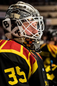 Brynäs målvakt David Rautio deppar