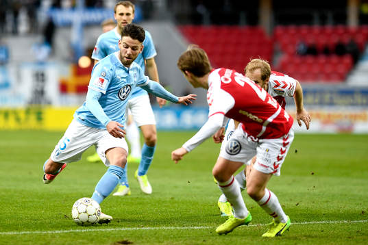 Malmö FFs Erdal Rakip och Kalmars Carl Johansson