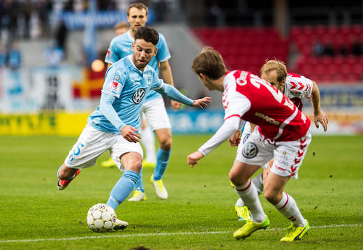 Malmö FFs Erdal Rakip och Kalmars Carl Johansson