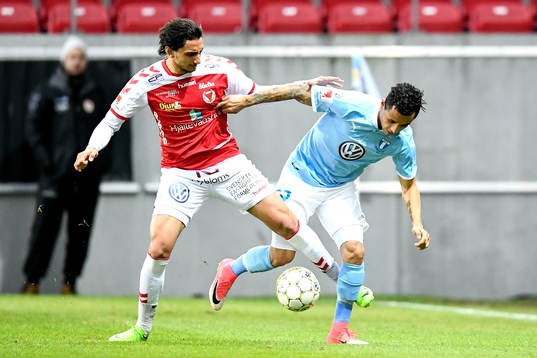 Kalmars Mahmoud Eid och Malmö FFs Yoshimar Yotún