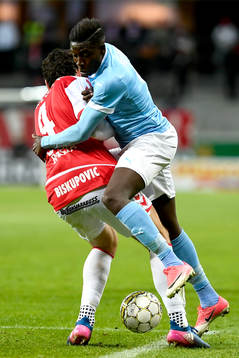 Malmö FFs Pa Konate och Kalmars Marko Biskupovic