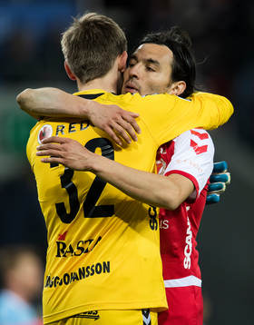 Kalmars målvakt Lucas Hägg-Johansson och Emin Nouri