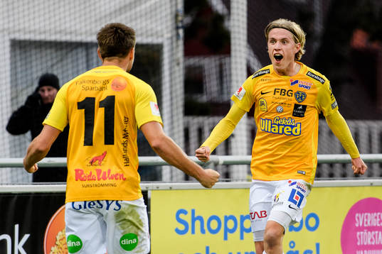 Falkenbergs Viktor Götesson jublar