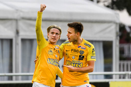 Falkenbergs Viktor Götesson (v) och Johannes Vall (h)