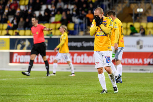 Falkenbergs Christoffer Carlsson deppar