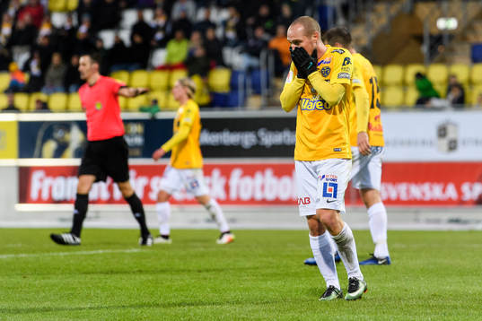 Falkenbergs Christoffer Carlsson deppar