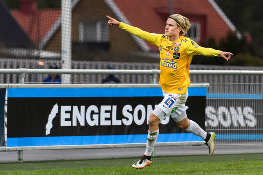 Falkenbergs Viktor Götesson jublar
