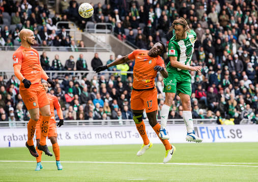 AFC Eskilstunas Bun-Dawda Sowe och Hammarbys Björn Paulsen