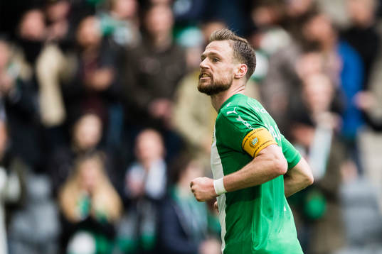 Hammarbys Arnór Smárason jublar