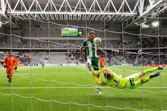 Hammarbys Björn Paulsen gör 3-0 för Hammarby bakom AFC