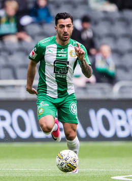 Hammarbys Jiloan Hamad med bollen